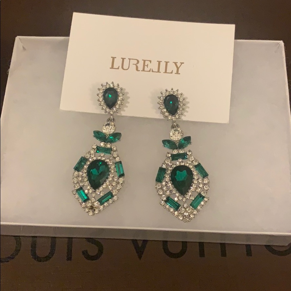 Lurelly emerald color earring